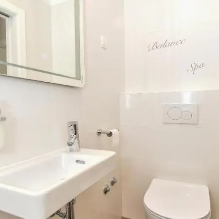 Calypso Royal Apartament *