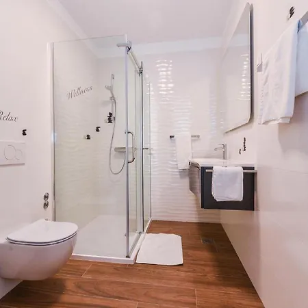 Calypso Royal شقة