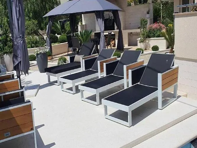 Calypso Royal 아파트 *