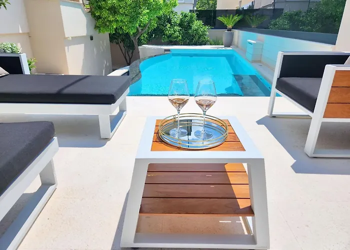 Calypso Royal 아파트