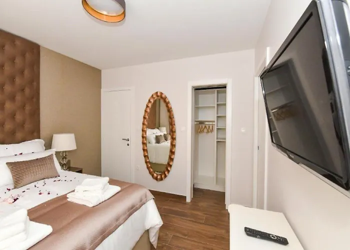 Calypso Royal 아파트 *