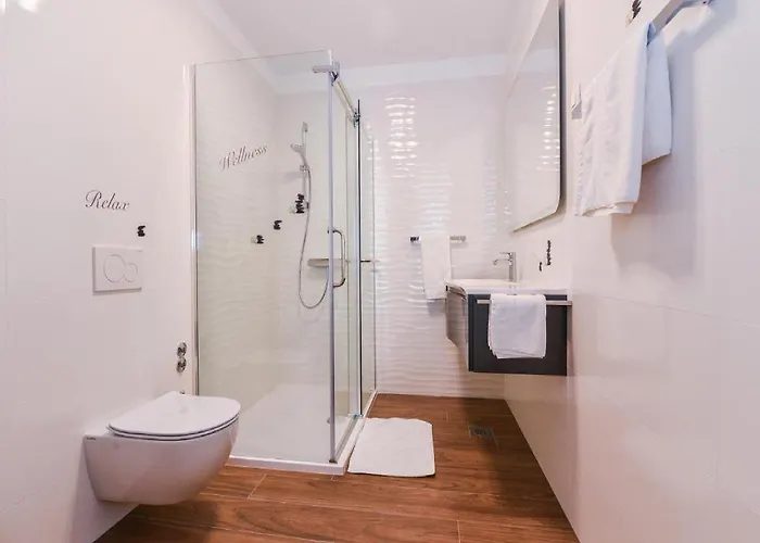 Calypso Royal 아파트